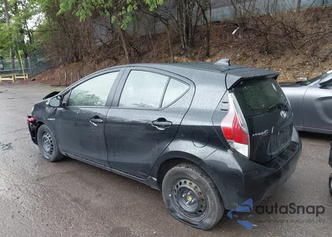2015 Toyota Prius C Four/One/Three/Two from USA, damaged, VIN JTDKDTB30F1101631